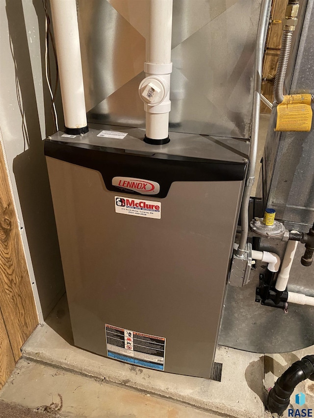 1208 Hampshire Cir, Luverne, MN 56156 - utilities with heating unit