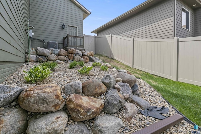 view of yard featuring fence