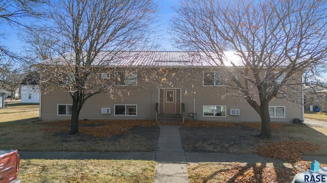 301 W Prospect Ave, Flandreau, SD 57028 - view of split foyer home