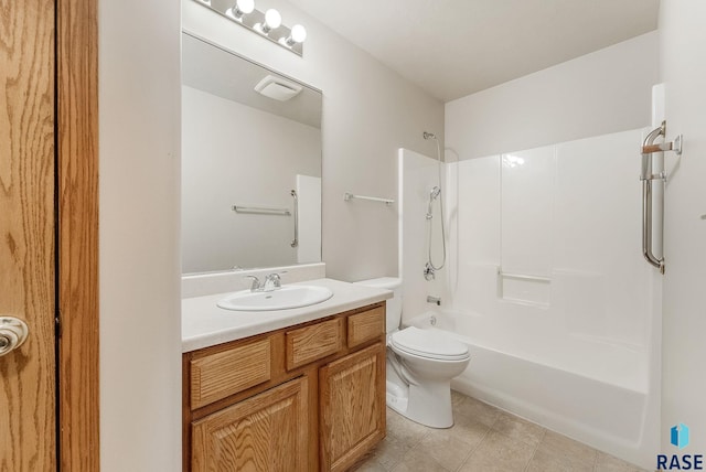 2604 N Wright Ave, Sioux Falls, SD 57107 - bathroom featuring toilet, shower / bathtub combination, and vanity
