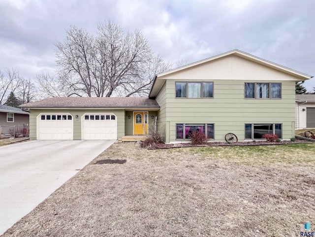 120 S Yellowstone Dr, Brandon, SD 57005 - tri-level home with a garage and driveway
