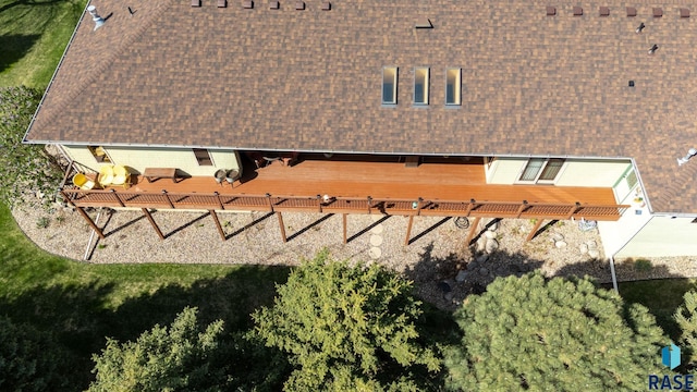 aerial view of property and surrounding area
