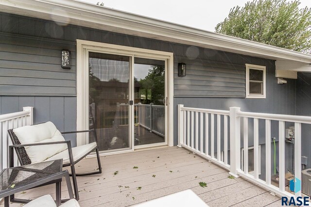1002 N Carol St, Luverne, MN 56156 - view of deck