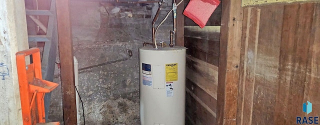 120 Main St, Scotland, SD 57059 - utilities featuring electric water heater