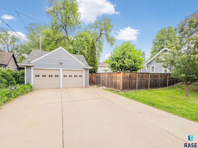view of detached garage
