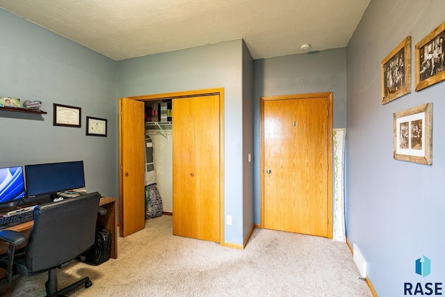 811 Southview Dr, Larchwood, IA 51241 - carpeted home office with baseboards