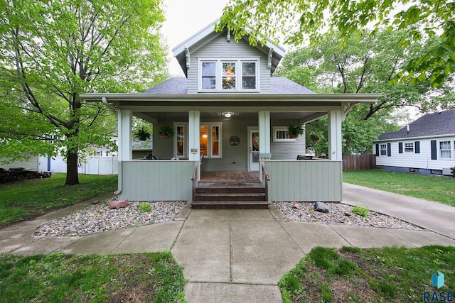 105 N 7th St, Beresford, SD 57004 - bungalow-style house with covered porch
