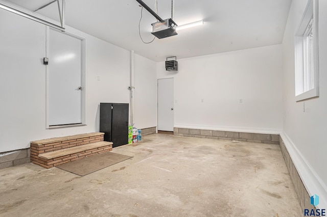 1034 N Elmwood Ave, Luverne, MN 56156 - garage with a garage door opener