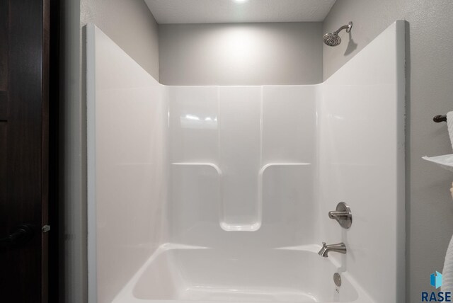 525 Quartzite Ave, Tea, SD 57064 - full bath with shower / bath combination