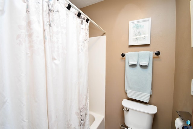 5813 W Clay St, Sioux Falls, SD 57106 - full bath with toilet and shower / tub combo