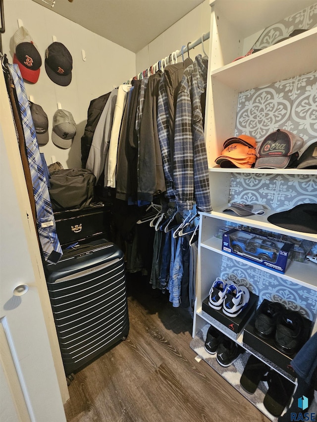 511 N 3rd St, Emery, SD 57332 - spacious closet featuring wood finished floors