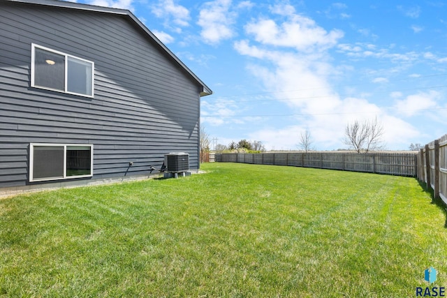 7305 W Jacob Cir, Sioux Falls, SD 57106 - view of yard featuring central air condition unit