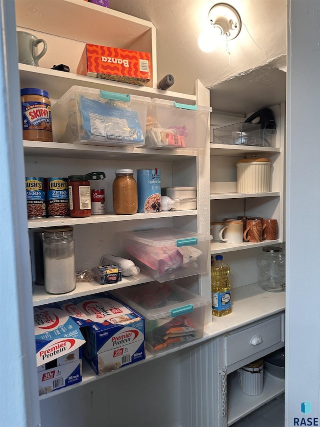 816 W 4th St, Canton, SD 57013 - view of pantry
