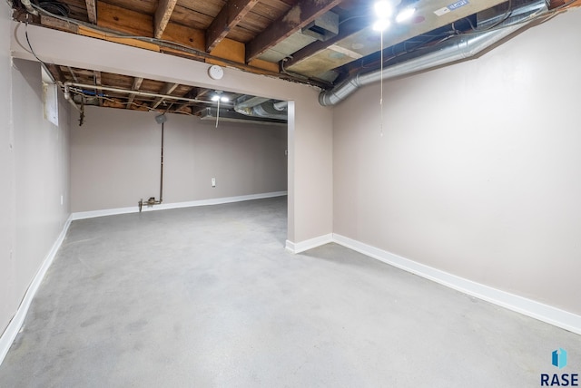 1530 W 10th St, Sioux Falls, SD 57104 - unfinished below grade area with baseboards