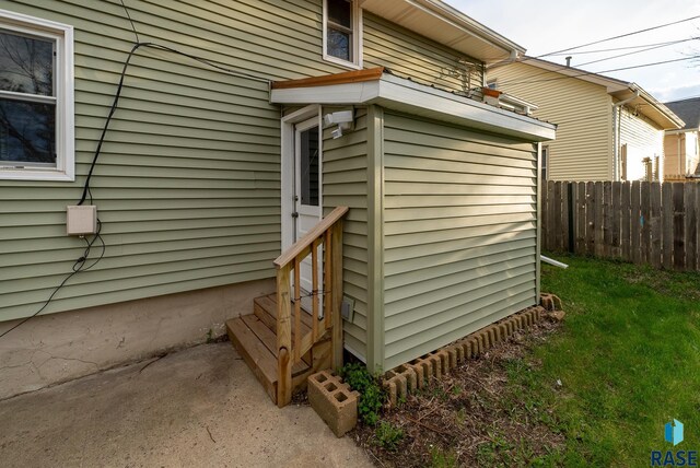 1530 W 10th St, Sioux Falls, SD 57104 - view of side of home featuring entry steps