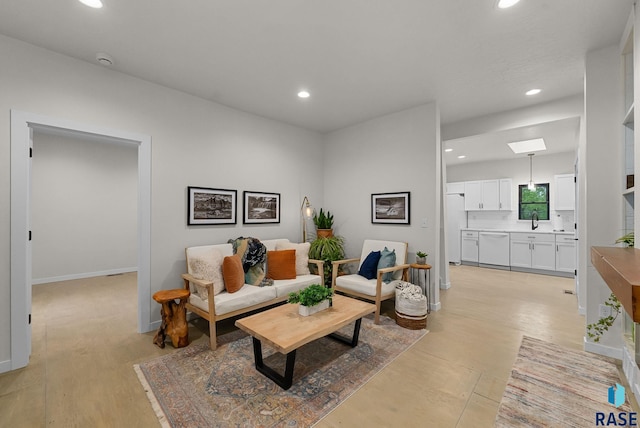 1709 S Duluth Ave, Sioux Falls, SD 57105 - living area featuring recessed lighting and baseboards