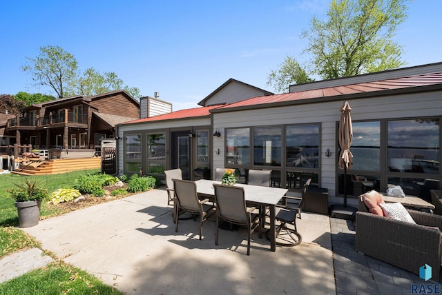 6604 Peninsula Pt, Wentworth, SD 57075 - view of patio / terrace featuring outdoor dining area