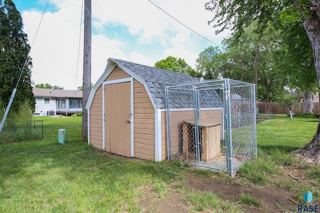 121 S Elm St, Lennox, SD 57039 - view of poultry coop