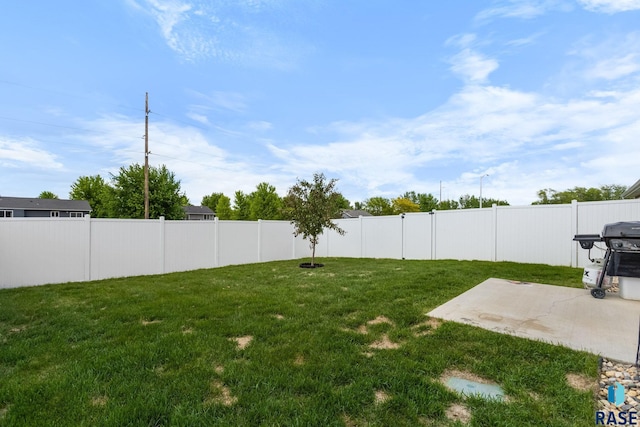 6702 W Gresford Pl, Sioux Falls, SD 57106 - view of yard with a patio area