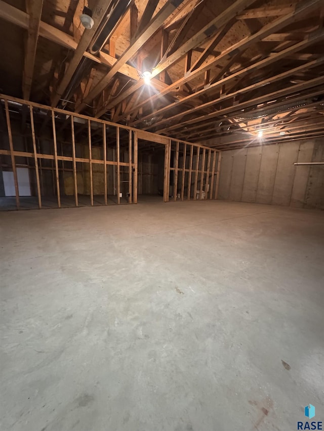 300 W Pipestone Ave, Flandreau, SD 57028 - view of unfinished below grade area