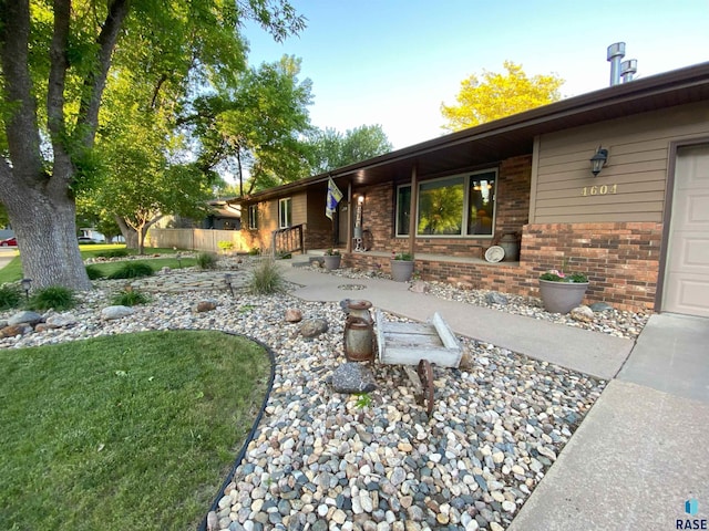 4604 S Woodwind Ln, Sioux Falls, SD 57103 - view of yard
