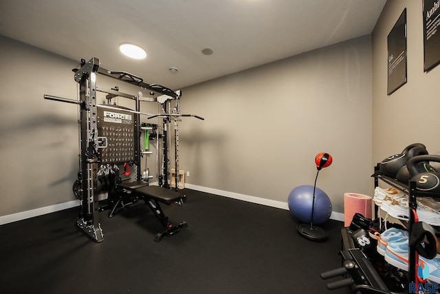 8609 E Fiddlewood Dr, Sioux Falls, SD 57110 - exercise room with baseboards
