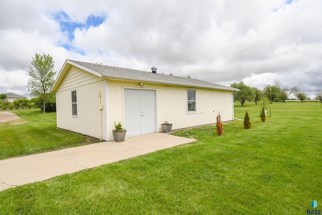 46493 258th St, Hartford, SD 57033 - rear view of property featuring a lawn and a patio