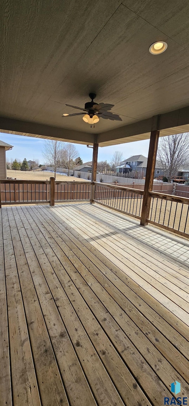 2813 W Stratton Cir, Sioux Falls, SD 57108 - deck featuring a fenced backyard and a ceiling fan