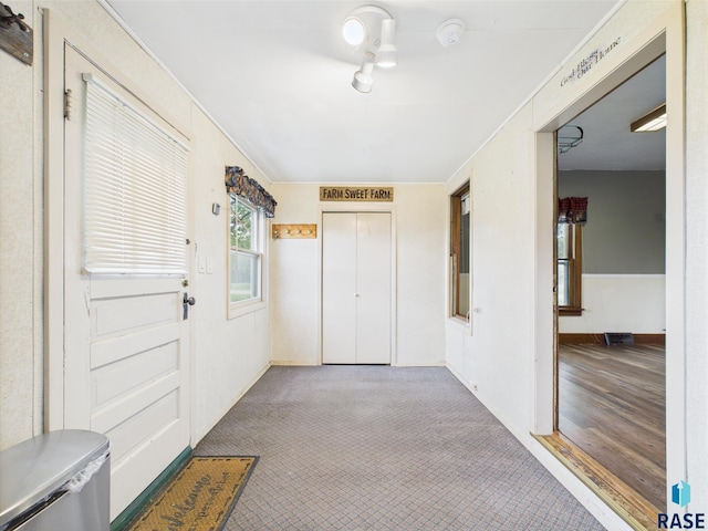 45390 284th St, Hurley, SD 57036 - foyer featuring elevator