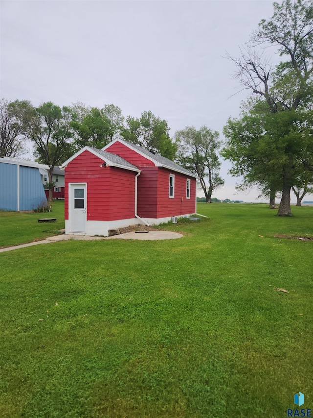 787 70th Ave, Beaver Creek, MN 56116 - view of green lawn with an outdoor structure