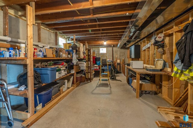 48484 262nd St, Valley Springs, SD 57068 - basement featuring a workshop area