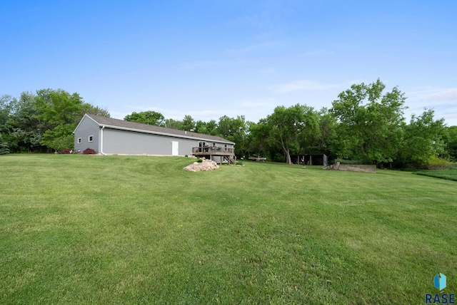 48484 262nd St, Valley Springs, SD 57068 - view of green lawn featuring a deck