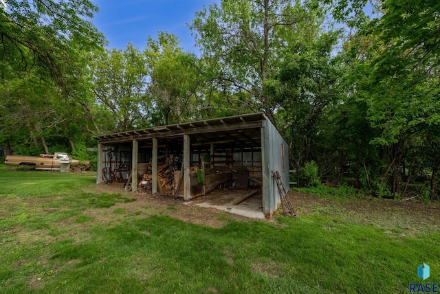 48484 262nd St, Valley Springs, SD 57068 - view of pole building featuring a lawn