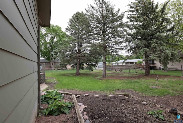 6905 W 6th St, Sioux Falls, SD 57107 - view of yard