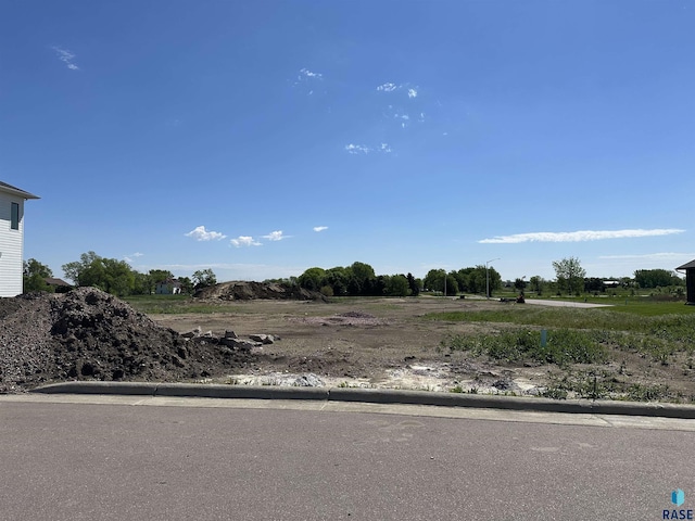 2410 N Reichelt Cir, Tea, SD 57064