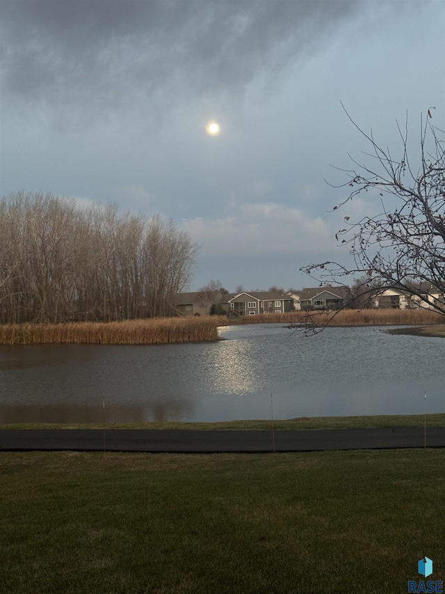5411 S Ledgestone Pl, Sioux Falls, SD 57108 - water view