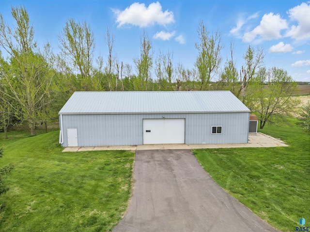 26646 461st Ave, Hartford, SD 57033 - detached garage with asphalt driveway
