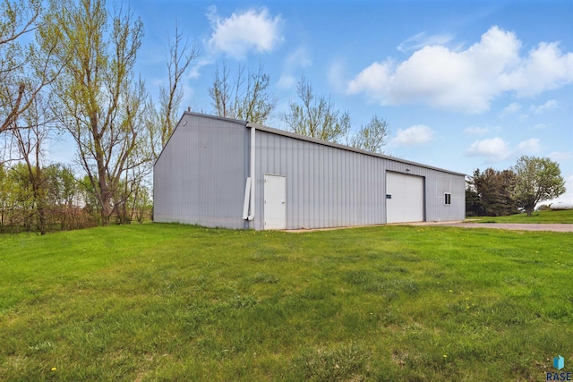 26646 461st Ave, Hartford, SD 57033 - view of pole building featuring a yard
