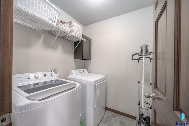 5520 S Seville Pl, Sioux Falls, SD 57108 - washroom with independent washer and dryer and baseboards