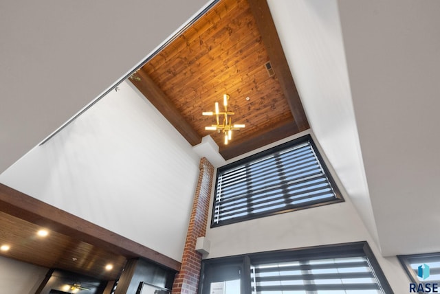 151 E 4th Pl Unit 102, Sioux Falls, SD 57104 - detailed view of a chandelier