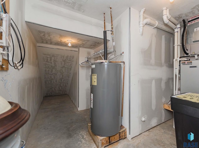 6501 S Santa Rosa Pl, Sioux Falls, SD 57108 - utility room featuring electric water heater