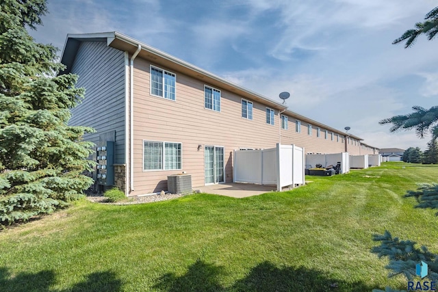 6501 S Santa Rosa Pl, Sioux Falls, SD 57108 - rear view of property featuring central AC