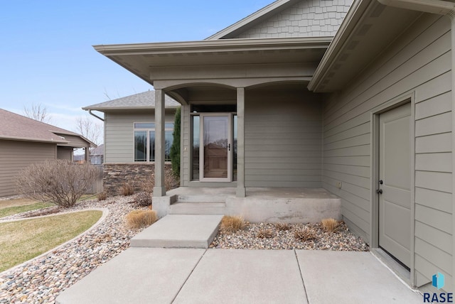 7005 E Archstone St, Sioux Falls, SD 57110 - entrance to property featuring a porch