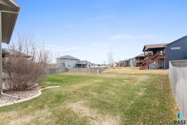 7005 E Archstone St, Sioux Falls, SD 57110 - view of yard featuring a residential view