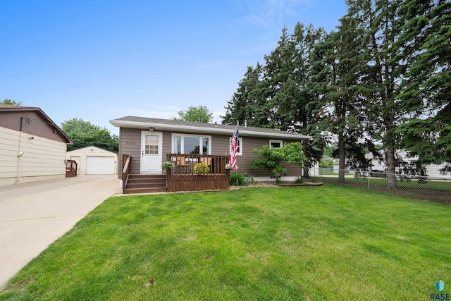 2501 E 7th St, Sioux Falls, SD 57103 - view of front of house with an outdoor structure and a detached garage
