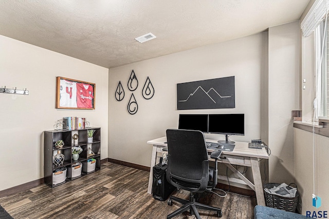 511 S 2nd Ave, Sioux Falls, SD 57104 - home office featuring dark wood finished floors and baseboards