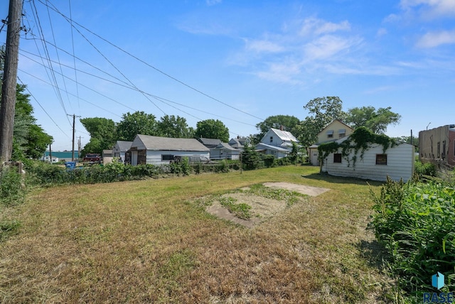 1407 N Main Ave, Sioux Falls, SD 57104 - view of yard