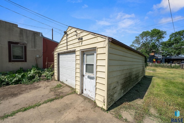 1407 N Main Ave, Sioux Falls, SD 57104 - view of detached garage