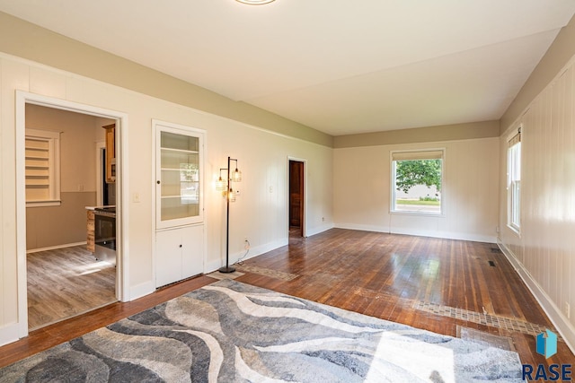 108 S Sycamore Ave, Sioux Falls, SD 57110 - unfurnished room featuring wood-type flooring