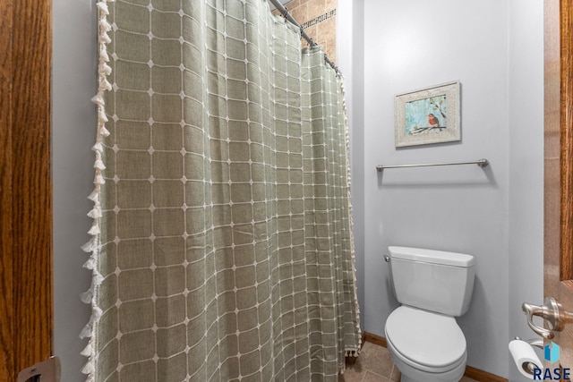 2213 S Purdue Ave, Sioux Falls, SD 57106 - full bathroom featuring tile patterned flooring and curtained shower